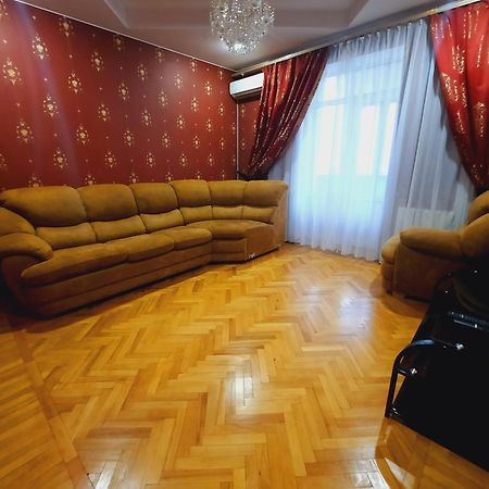 Театральна Квартира У Центрі Полтави Документи Для Відряджень Aparthotel Poltava Exterior photo